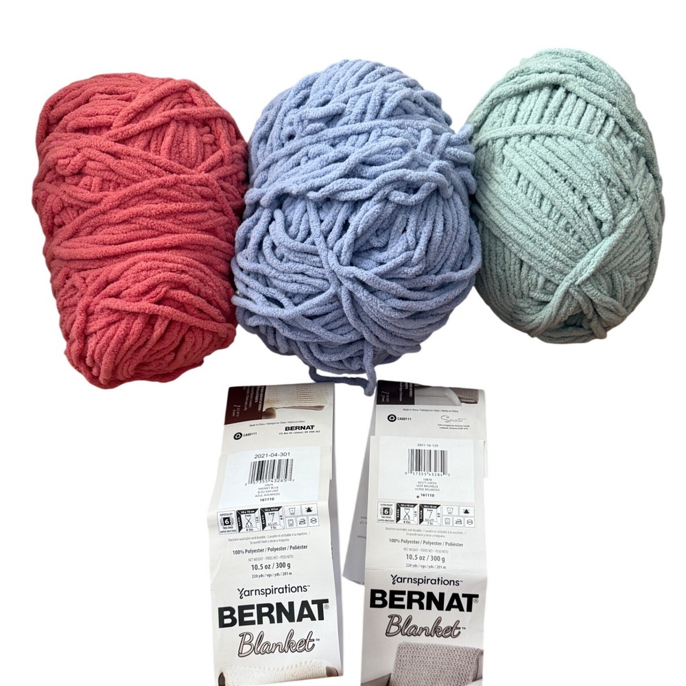 Bernat Blanket Yarn Bundle Lot Super Bulky‎ 6 Smokey Blue Misty Green 3 Skeins